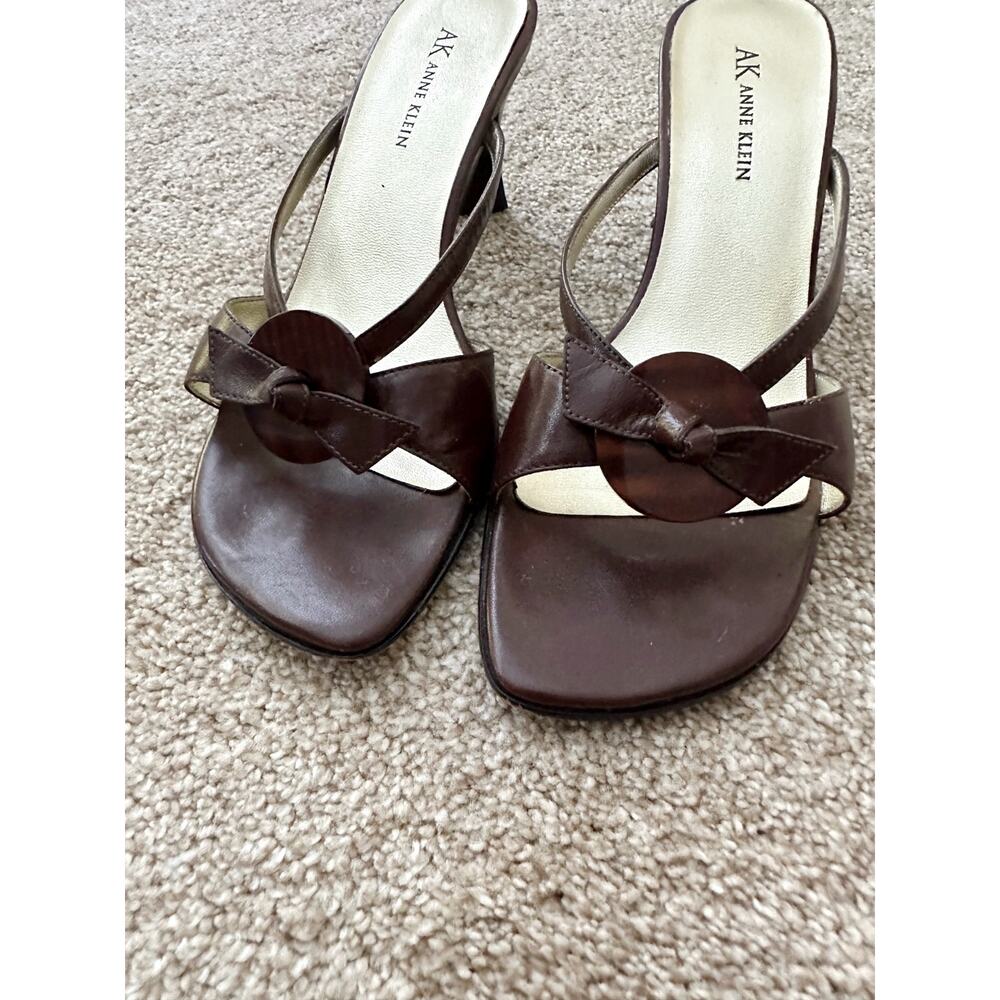 Anne Klein Vintage Y2K Chocolate Brown Leather Kitten Heels Size 7.5 - Picture 3 of 6